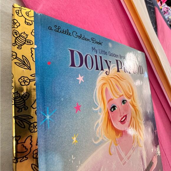 Dolly Parton a Little Golden Book. By Deborah Hopkinson - Picture 3 of 6